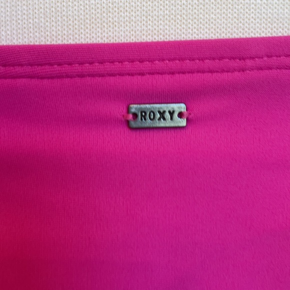 Roxy Hot Pink Ruffle Bikini Top - Picture 6 of 10
